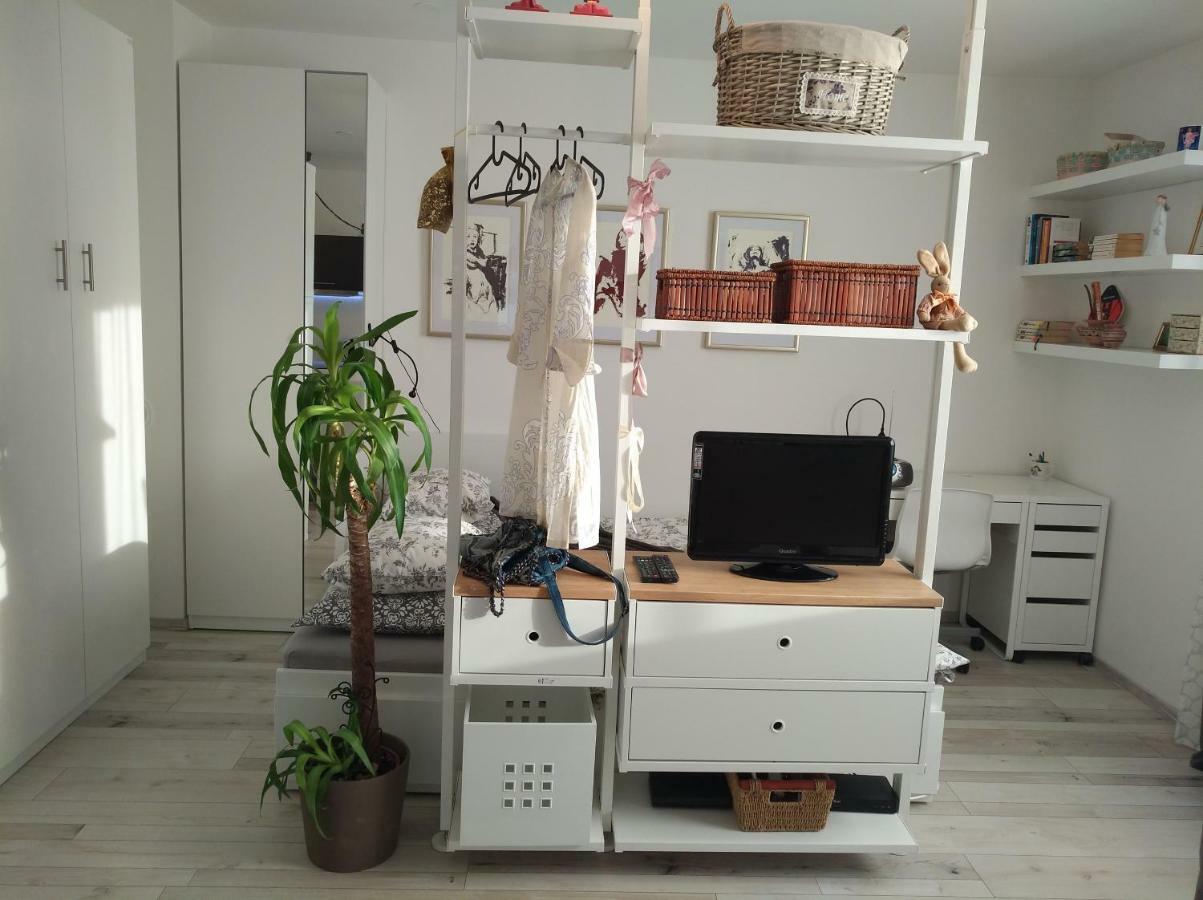 New Studio Apartment Sun With Free Parking ซาเกร็บ ภายนอก รูปภาพ